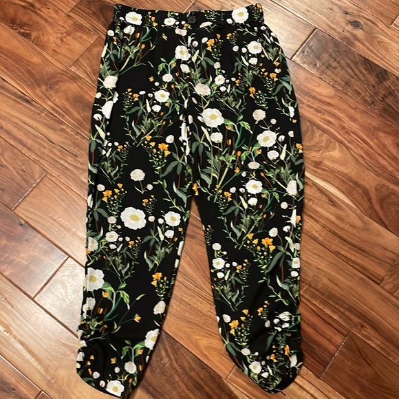 Cabi Chi Chi Trouser Pants, Medium, EUC - Picture 6 of 9